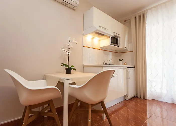 Alice * Ρόβινι