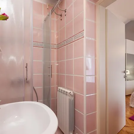 Apartman Alice *